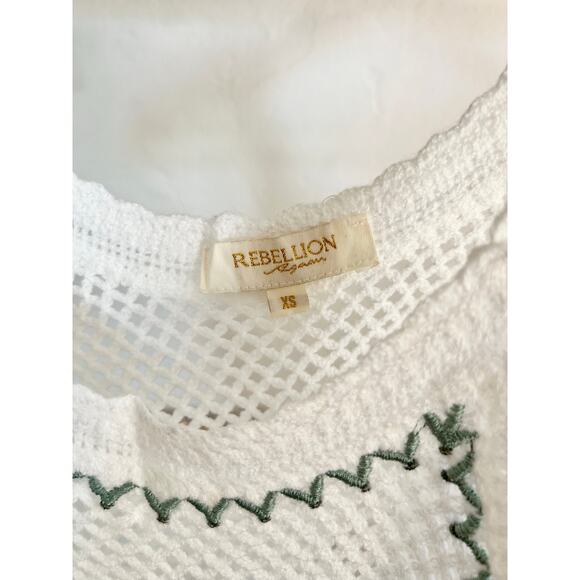 Rebellion Crochet Cropped Tank Top - Picture 3 of 5